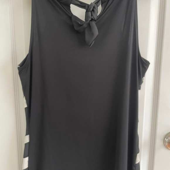 White House Black Market black and white halter - Picture 3 of 4